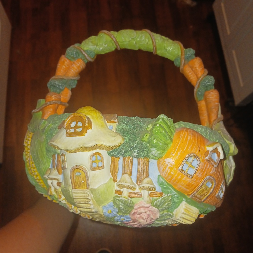 Vintage Carved Resin Fairy Garden Basket Mushroom House Vegetable Village Decor